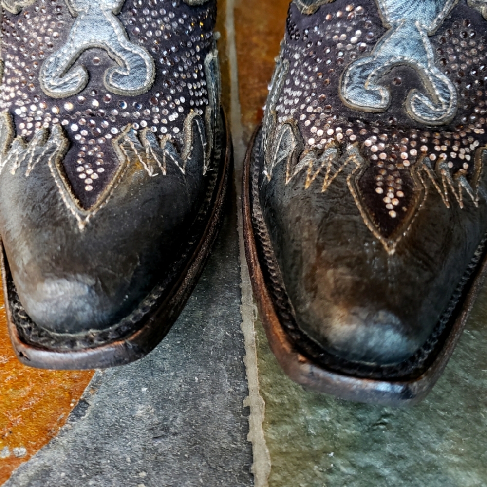 Corral Black and Silver Heeled Boots - Picture 10 of 15
